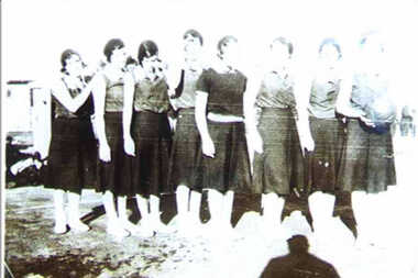 000475 Photograph - 1934 Inverloch Netball ball team - from Betty Pink