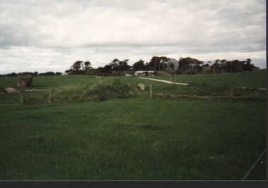 000487 Photograph - 1996 - Tarwin Meadows property owned by George Black, who settled there in 1851