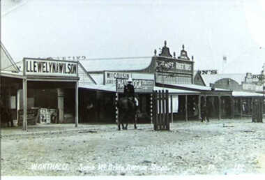 000520 Photograph - 1912 - Llewelyn & Wilson and other shops, Wonthaggi