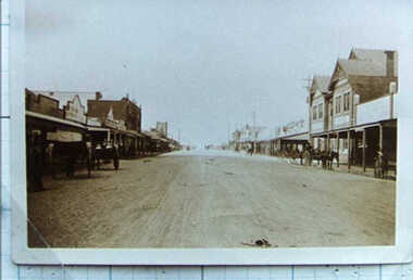 000521 Photograph - Graham St, Wonthaggi