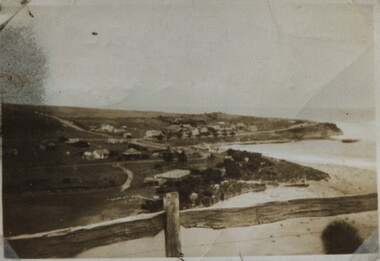 000553C Photograph - Port Campbell before second world war - C Newton