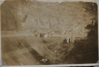 000554G - Photograph - Great Ocean Road, Cumberland River - C Newton