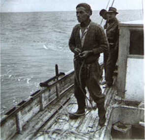 000578 Photograph - 1950's - Ripple 1 - Bill Young with 2 others - R Young