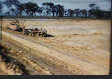 000841 - Photograph - Excavating reservoir