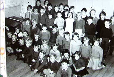 000871 - Photograph - 1961 - Inverloch State (Primary) School - Class photo 1961 - from Hazel Swift