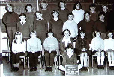 000872 - Photograph - 1966 - Inverloch State (Primary) School grades 5-6 - from Hazel Swift