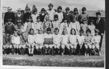 000876 - Photograph - December 1971 - Inverloch - Inverloch Primary School grade 5 and 6 - Ian Swift aged 11 years - from Hazel Swift