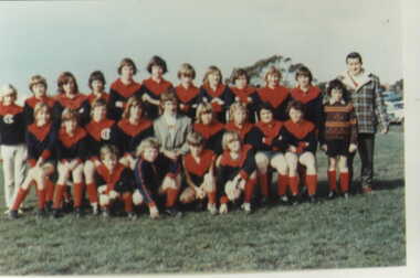 000879 - Photograph - Inverloch football team - 1977 - from Hazel Swift