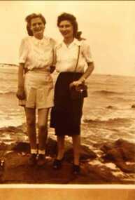 000632 - Photograph - Pine Lodge - Girls on rocks - from Ruth Tipping