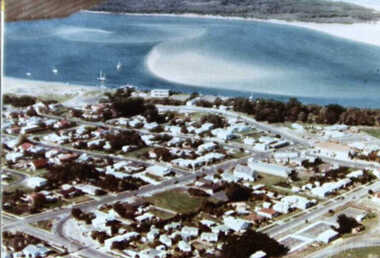 000639 Photograph - 1978 - Aerial View looking to Pier, Inverloch - from Ruth Tipping