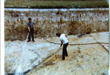 000666 - Photograph - 1976 - Inverloch - Pine Lodge Swimming pool being cleaned by Fire Brigade - from N Deacon