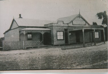 003636 - Photograph - Inverloch Store - Vietz - A' Beckett St Inverloch - from John Coghlan
