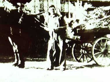 000398 - Photograph - Joe Evans - bread delivery - died ruptured appendix - from Noelle Green