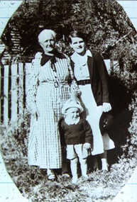 000421 - Photograph - 1937 -  Fanny Jebson (gran) - Gwen Muldoon nee Evans (mum) - Geoffrey Jim Muldoon (brother) - from Noelle Green