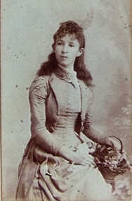 000424 - Photograph - Elizabeth (Dixon) Muldoon - from Noelle Green