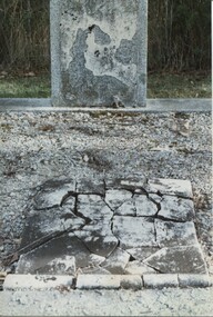 000683 Photograph - 1997 - Anderson Inlet Cemetery, Inverloch - Dr John Fuller Joyce grave - from Ken Howsam