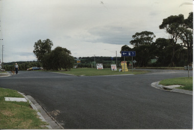 000686 Photograph - 1997 - Anderson Inlet Cemetery, Inverloch - Portion Exused for road - from Ken Howsam