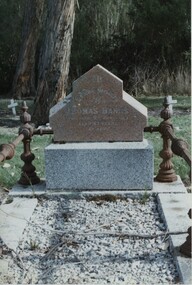 000689 - Photograph - 1997 - Anderson Inlet Cemetery, Inverloch - Thomas Banks Grave - from Ken Howsam
