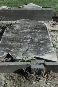 000691 - Photograph - 1997 - Anderson Inlet Cemetery, Inverloch - Johnson - Fryer Grave - from Ken Howsam