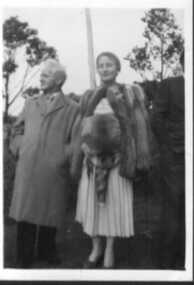 000718 - Photograph - Arthur (Sam) NELSON & Myrtle Nelson - from Edna Dingle