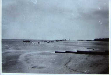 000734 Photograph - 1950's - Retaining Wall, Inverloch, tide out looking towards Townsend Bluff - from Bill Grieve
