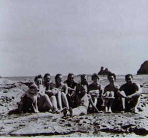 000737 Photograph - Eagles Nest - Buddy, Robbie, Alistair, Nola, John (Russell), Robert, Keith, Marge, Albert & Lindsay - from Bill Grieve