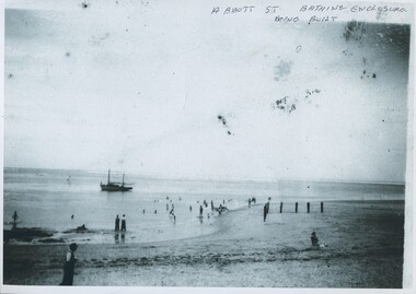 004394 - Photograph - Abbott St Bathing Enclosure being built - February 1952 - from Bob Young
