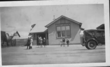 000909 - Photograph - c1930 - Mirboo North - Post Office - for 'Back to Mirboo' - from May Brooks (given 20th July 1997)