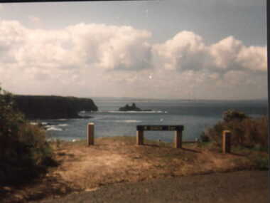 000911 - Photograph - October 1992 - Inverloch - Eagles Nest from west at Shack Bay sign - from Hazel Swift