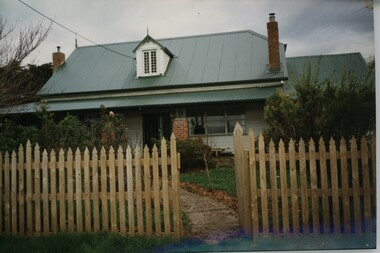 000978 - Photograph - Robin Bell's house originally E M (Murray) Halford's house - Inverloch-Korumburra Rd, Kongwak - taken July 1997 - from Nancye Durham