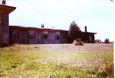 001018 - Photograph - Inverloch - Pine Lodge north wing - from James Wyeth