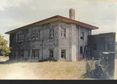 001019 - Photograph - Pine Lodge two storey building - from James Wyeth