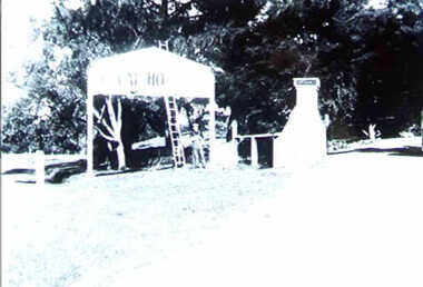 001208 Photograph - 1942 - Inverloch - Pine Lodge - Naval Hospital Sign being completed - from T E Davis