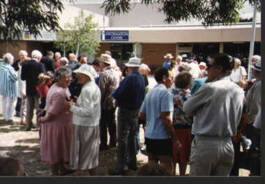 001220 Photograph - January 1998 - Bass Bicentenary Time Capsule - from P Jones