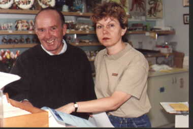 001067 - Photograph - January 1992 - Inverloch - Shell Museum - Stan Sanders and unknown person - from Eileen Henderson