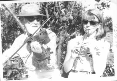 001071 - Photograph - c1992 - Inverloch - Les Dow with fiddle and unknown person - from Eileen Henderson