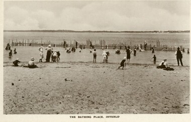 004286 - Postcard - Beach Bathing Place - Inverloch Valentines 1920's