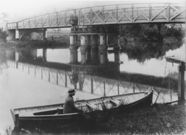 Photograph, Caire, Nicholas John, Swing  Bridge Sale Victoria c1905, 1905c