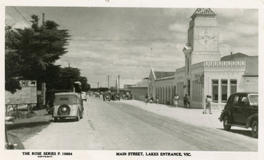 Postcard - Central Hotel Lakes Entrance, The Rose Series, 1940 c