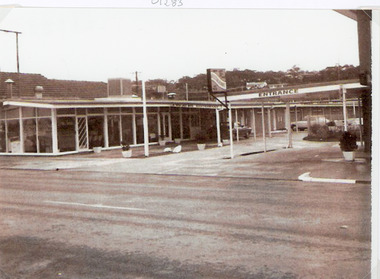 Photograph - Tween Lakes Motel, Esplanade Lakes Entrance, 1970c