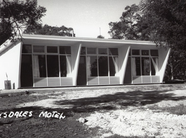 Photograph - Drysdale Motel Kalimna, Bulmer H D, 1960c