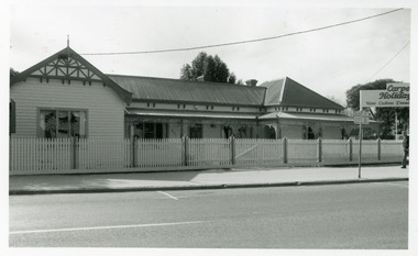 Photograph - Skipper's Wine Bar, Lakes Post Newspaper, 1994