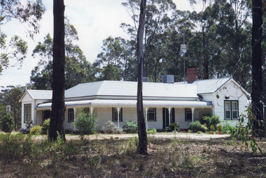 Photograph - Kilkenny Guest House, Caesars Ghost, Blue Lodge   c2005