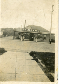 Photograph - Vizes Cafe Lakes Entrance c1939, 1939c