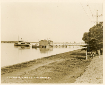 Postcard - Western Wharf, Valentine Series, 1930c