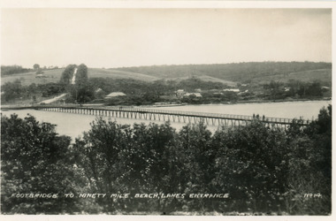 Postcard - Footbridge, No14 Bulmer HD, 1940c