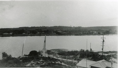 Photograph - Footbridge Lakes Entrance Victoria c1943