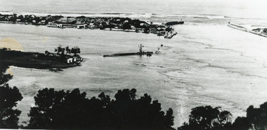 Postcard - The Entrance c1895, Valentine Series, The Entrance to the Gippsland Lakes