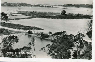 Postcard - Bullock Island Lakes Entrance  c1920, c1920