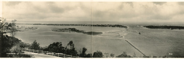 Postcard - Bullock Island Lakes Entrance  c1930, Bulmer  H D No 15